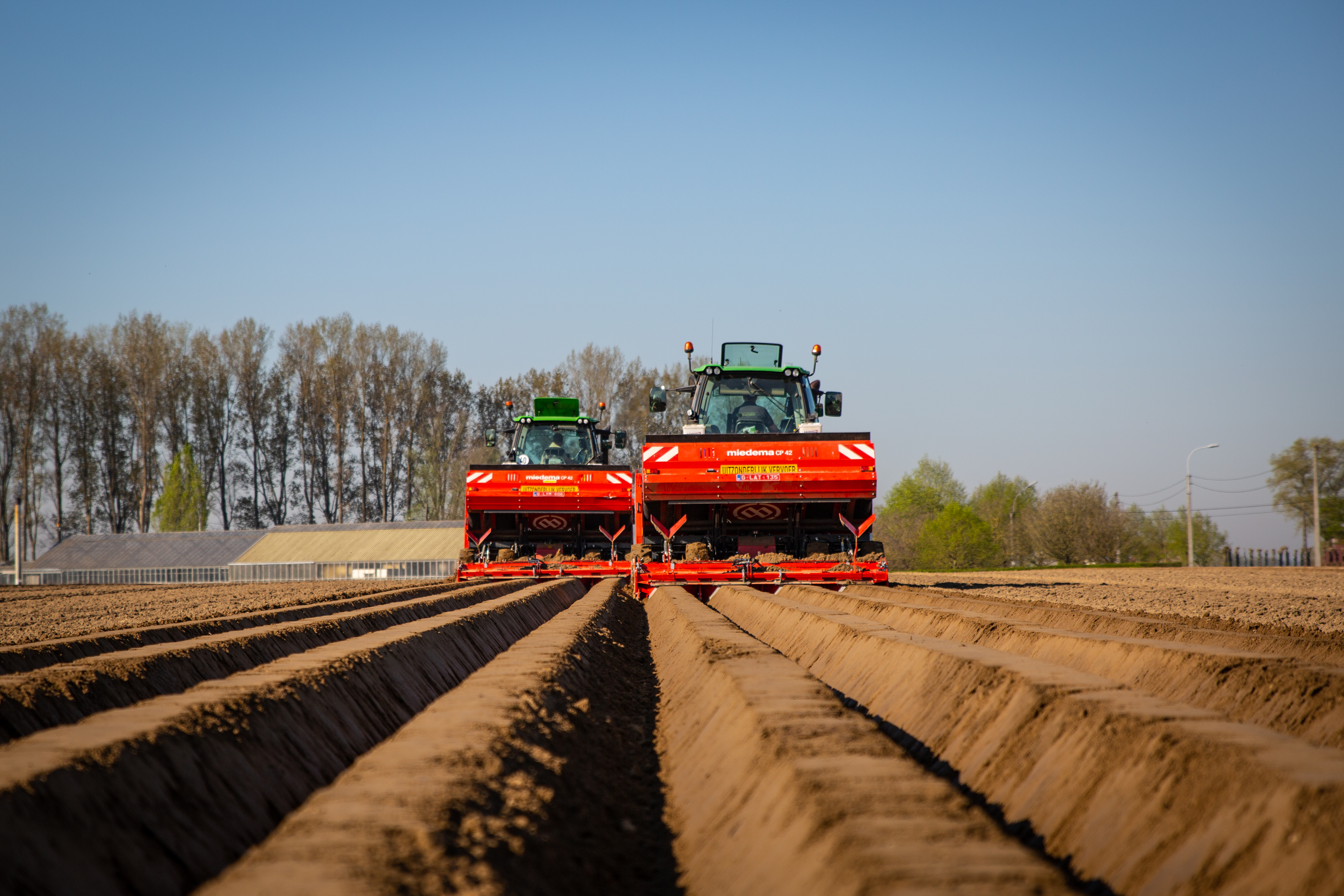 Planteuse à Godets à 4 Rangs Portée Ou Traînée