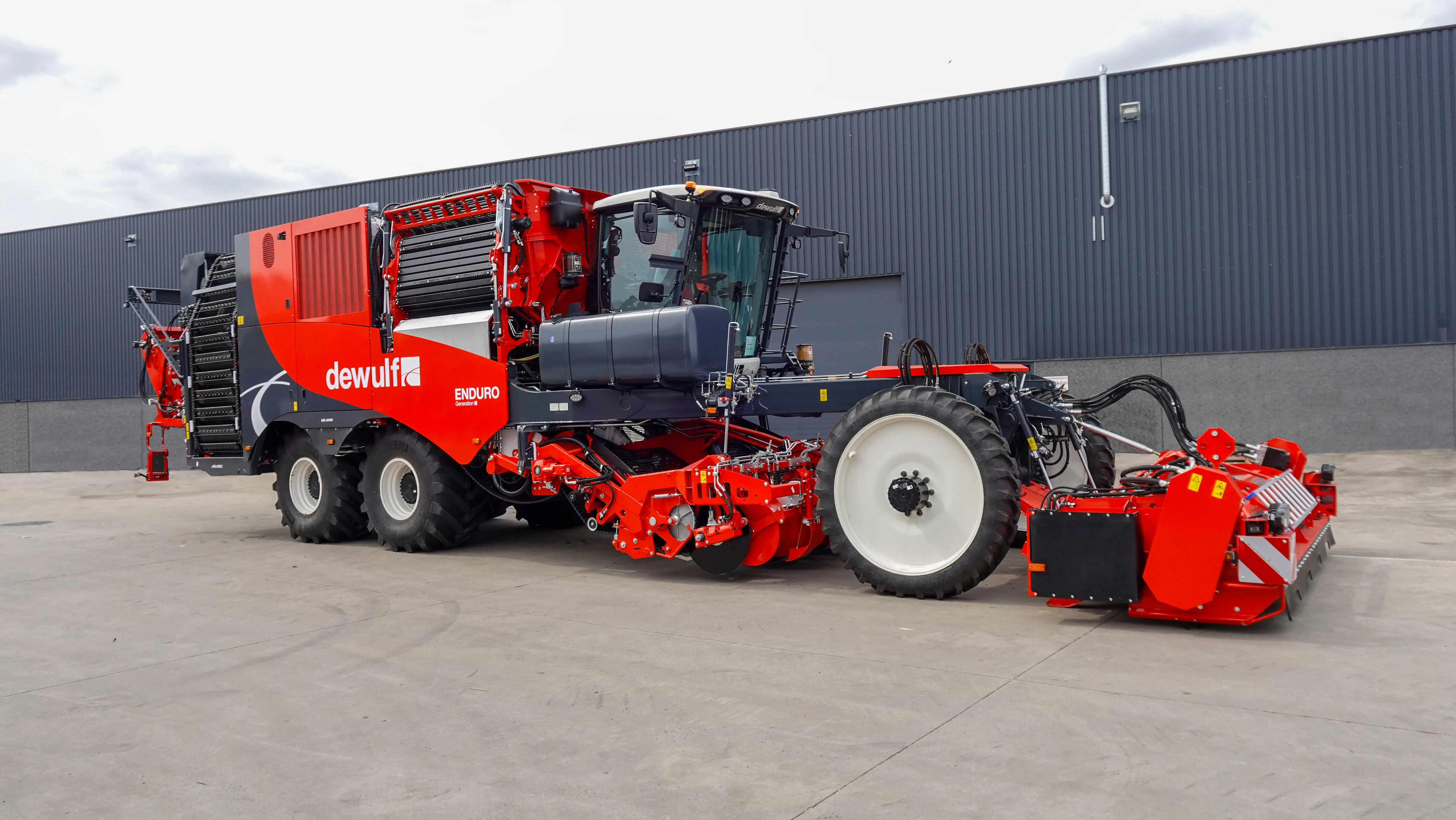 Die gesamte Produktpalette von Dewulf im Rampenlicht auf der Potato Europe 2024